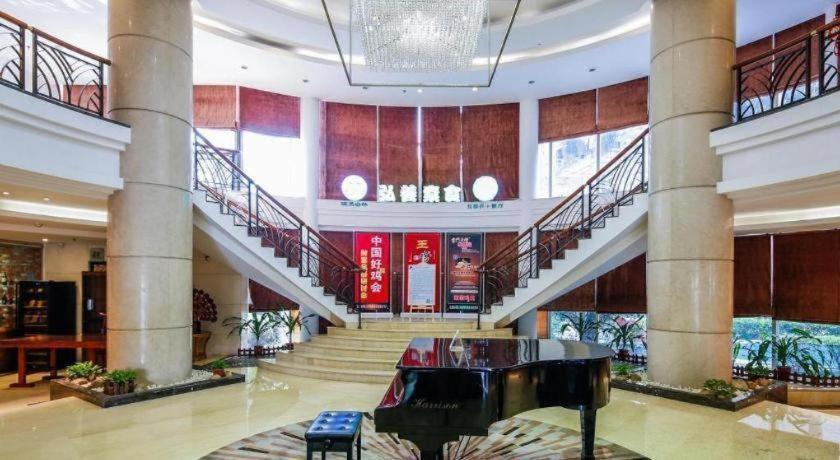 Poly Hotel 4*