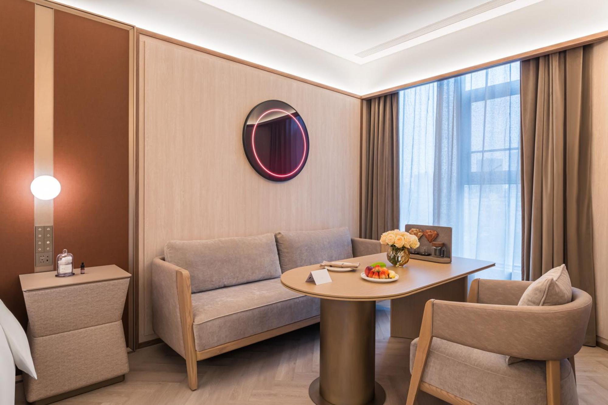 Hotel Olympic Sports Centre Financial Crystal Orange