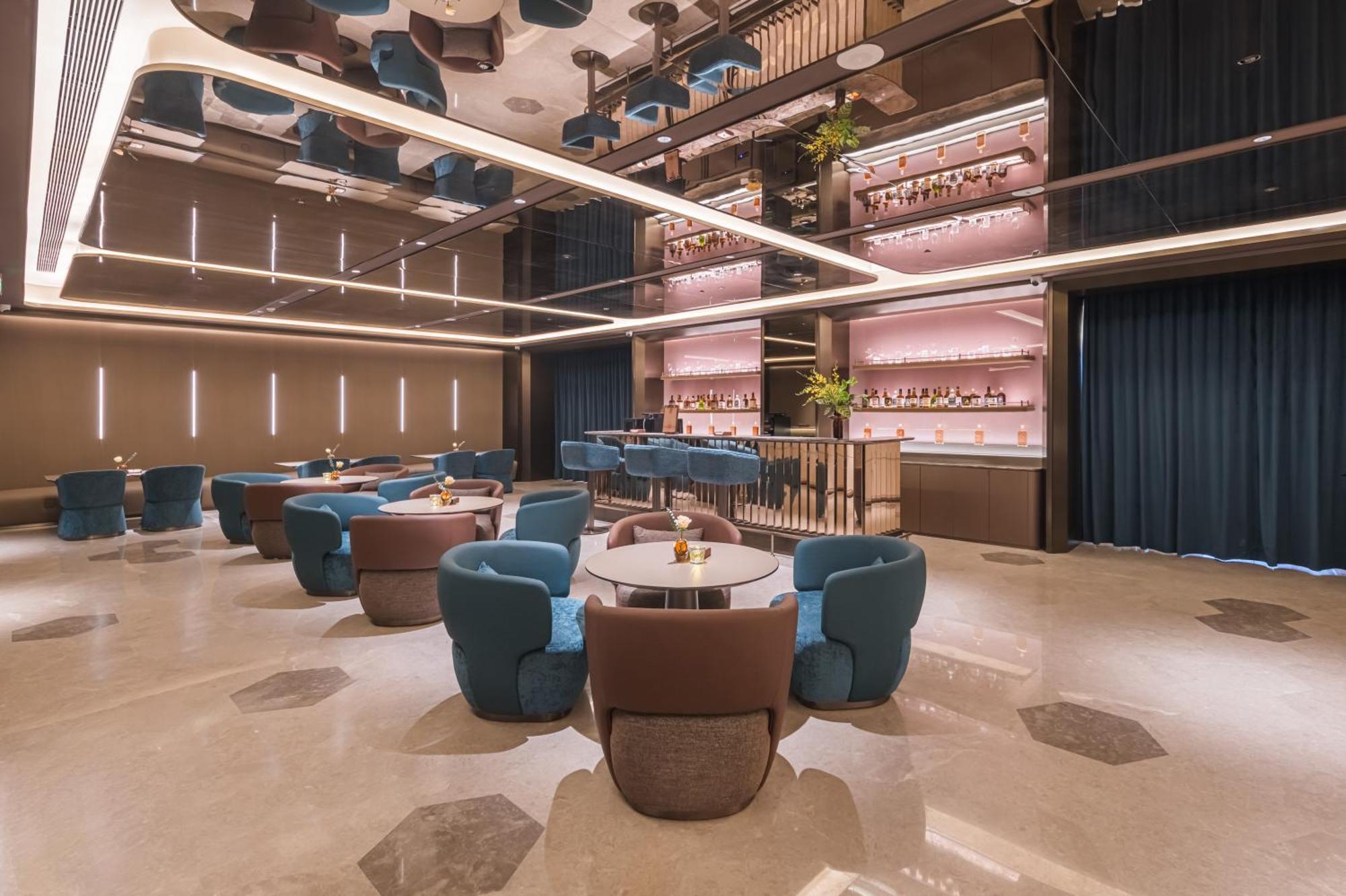 Olympic Sports Centre Financial Crystal Orange Hotel 4*