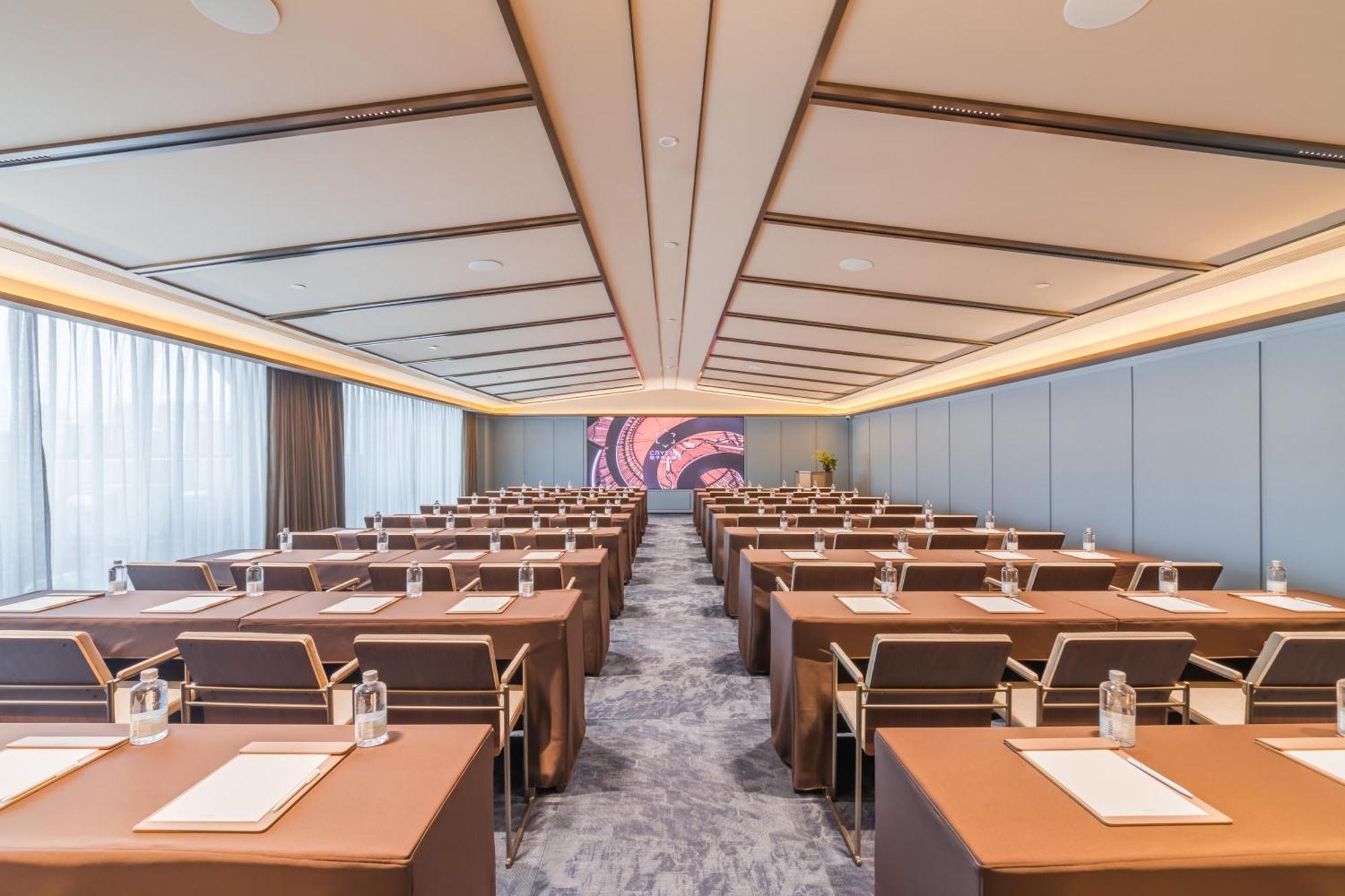 Olympic Sports Centre Financial Crystal Orange Hotel 4*