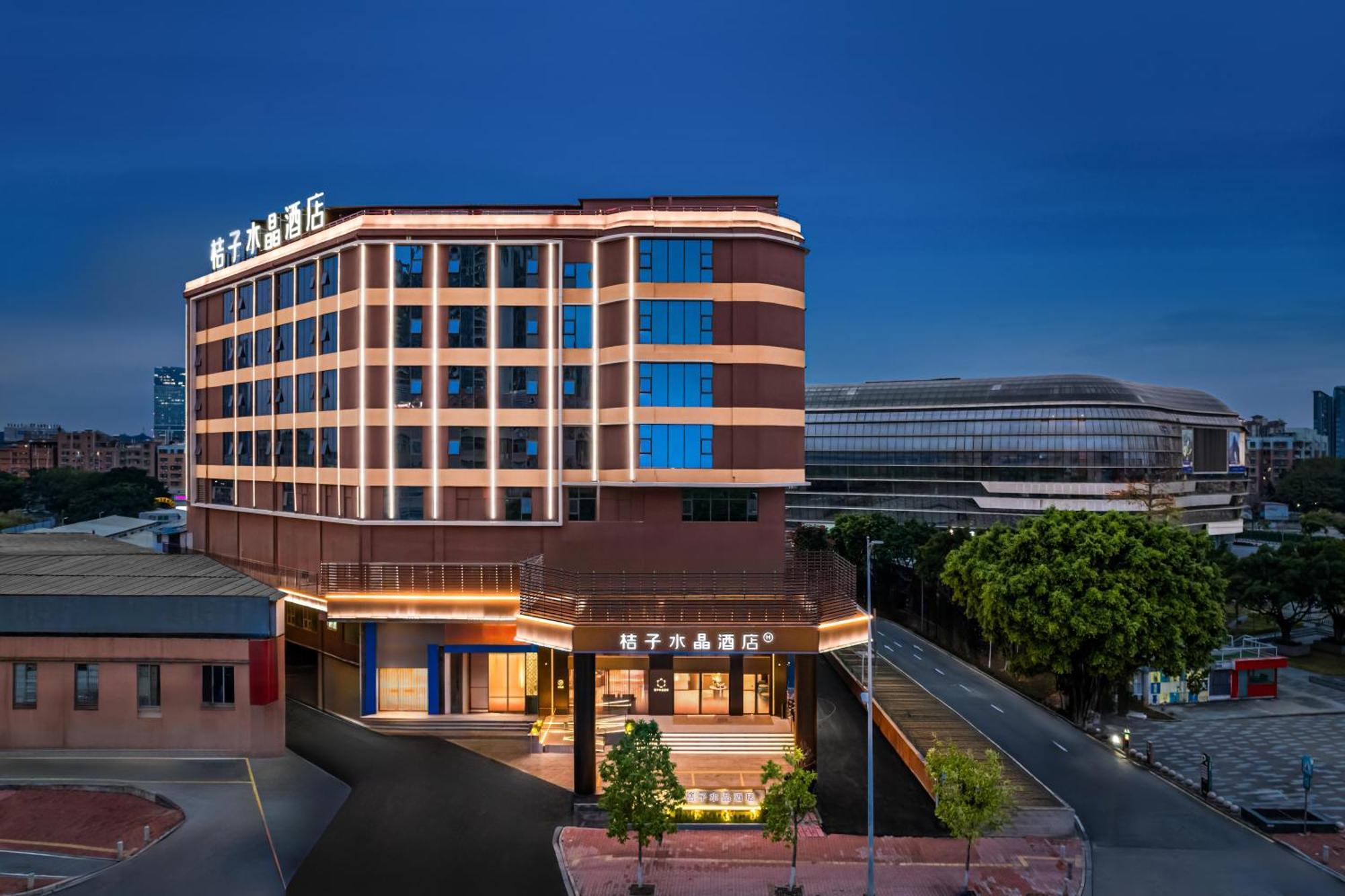 Hotel Olympic Sports Centre Financial Crystal Orange