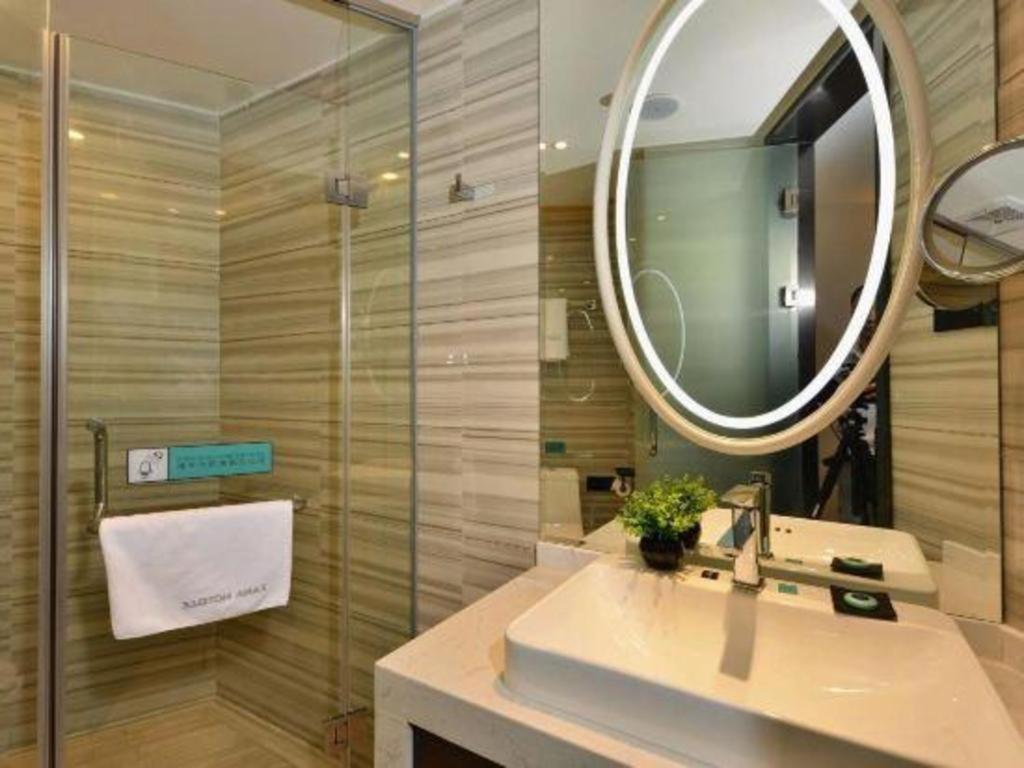 Hotel Xana Hotelle Tiyuxi Road Metro Station Branch 3*