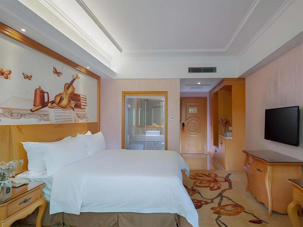 Hotel Vienna Huadu Sunac Cultural Tourism Shiling 3*