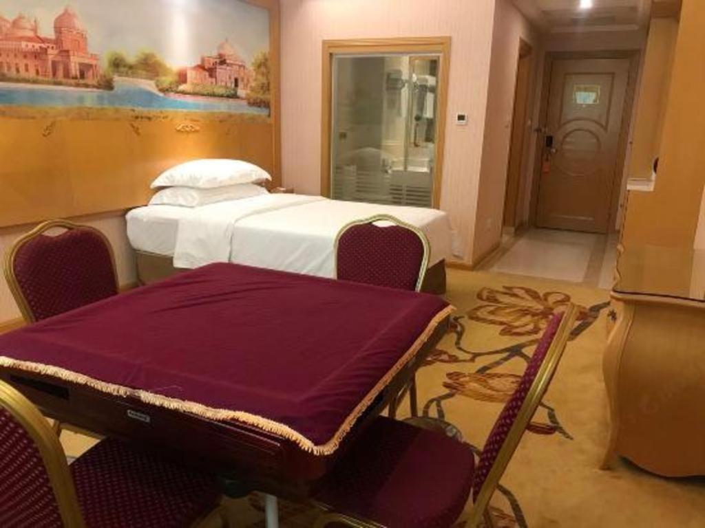 Hotel Vienna Huadu Sunac Cultural Tourism Shiling 3*