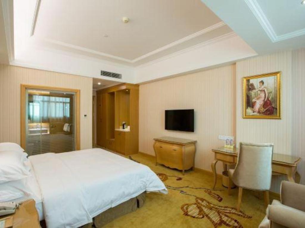 Vienna Huadu Sunac Cultural Tourism Shiling Hotel