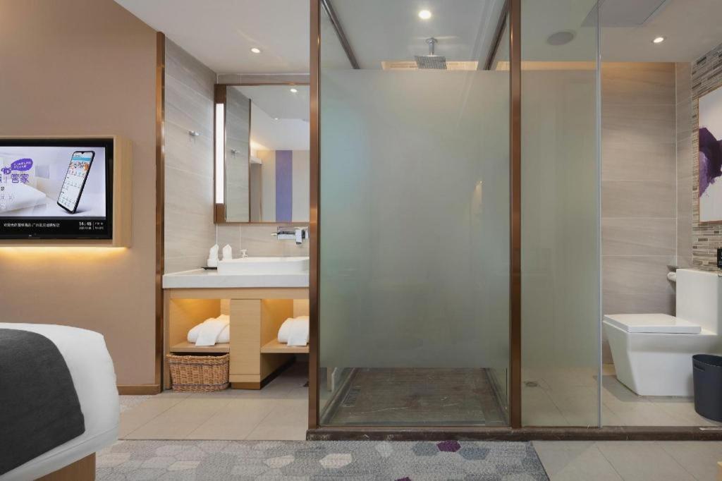 Lavande Quzhuang Metro Station Hotel