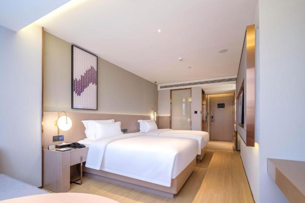 Lavande Quzhuang Metro Station Hotel