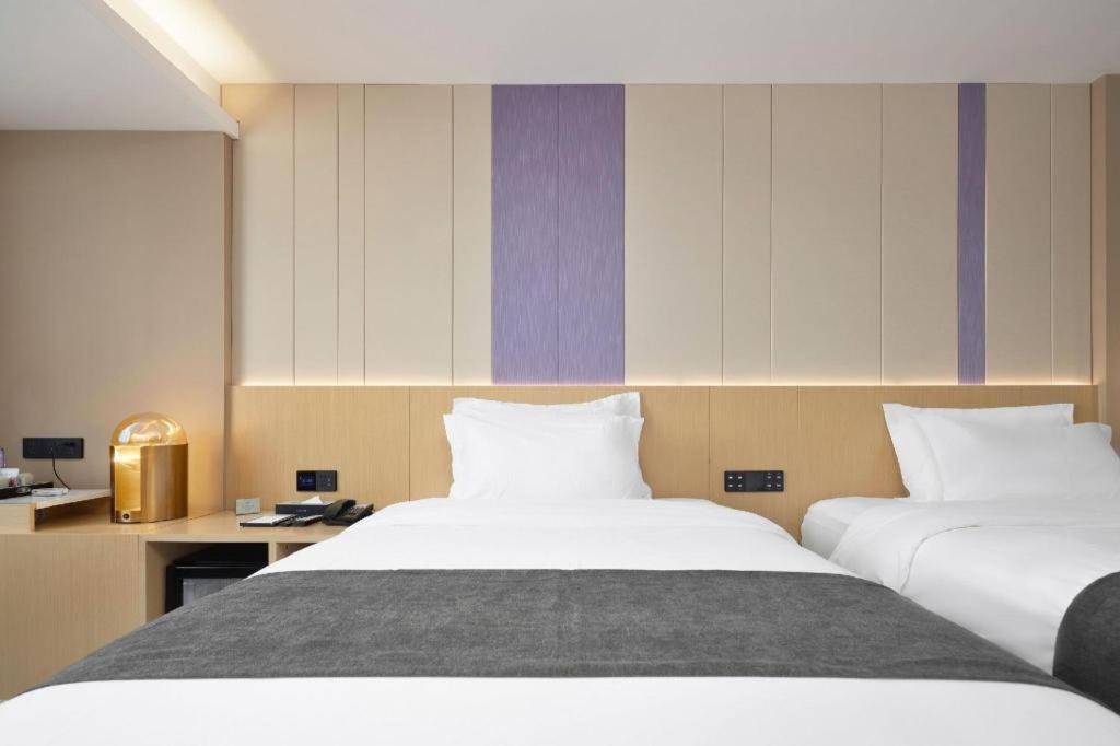 Lavande Quzhuang Metro Station Hotel