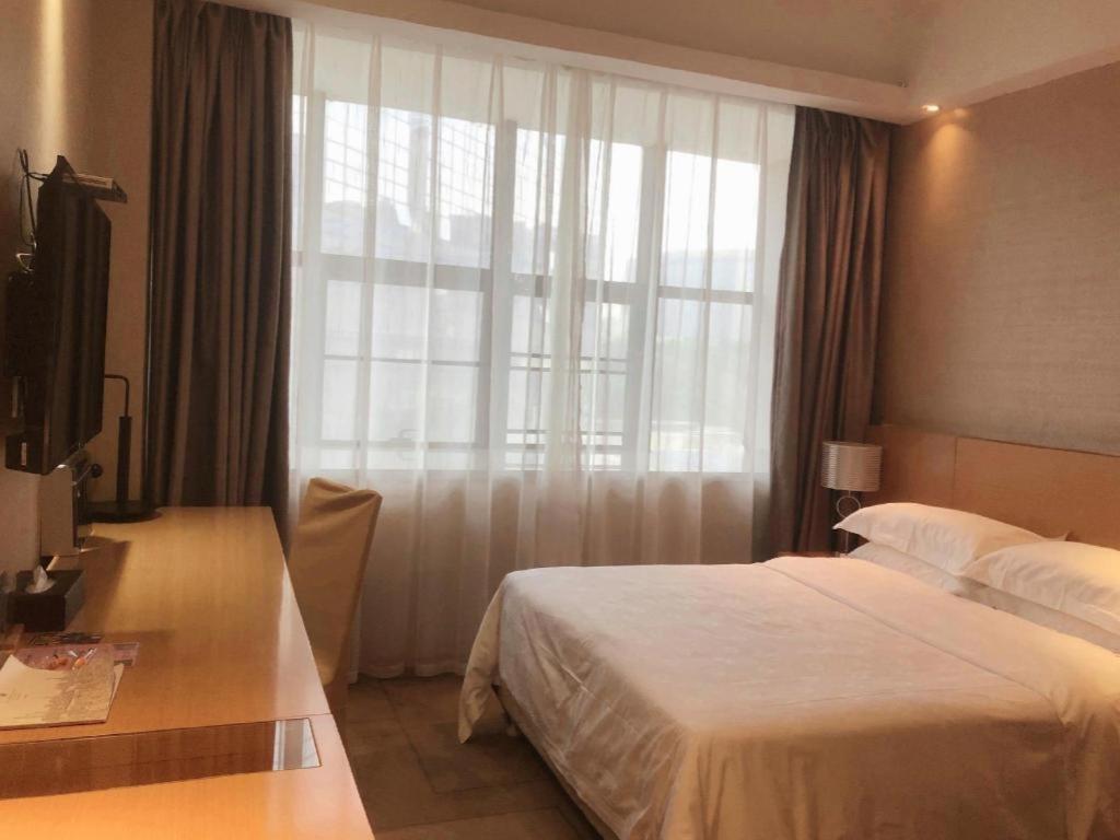 Hotel Metropolo Biayun New Wanda Plaza 3*