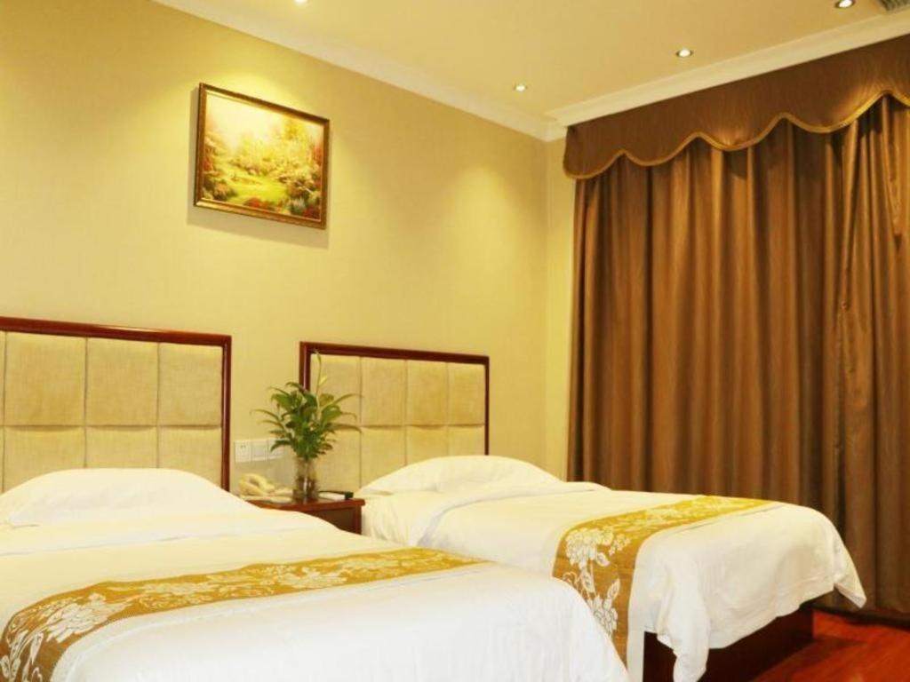 Greentree Panyu Chimelong Happy World Business Hotel 3*