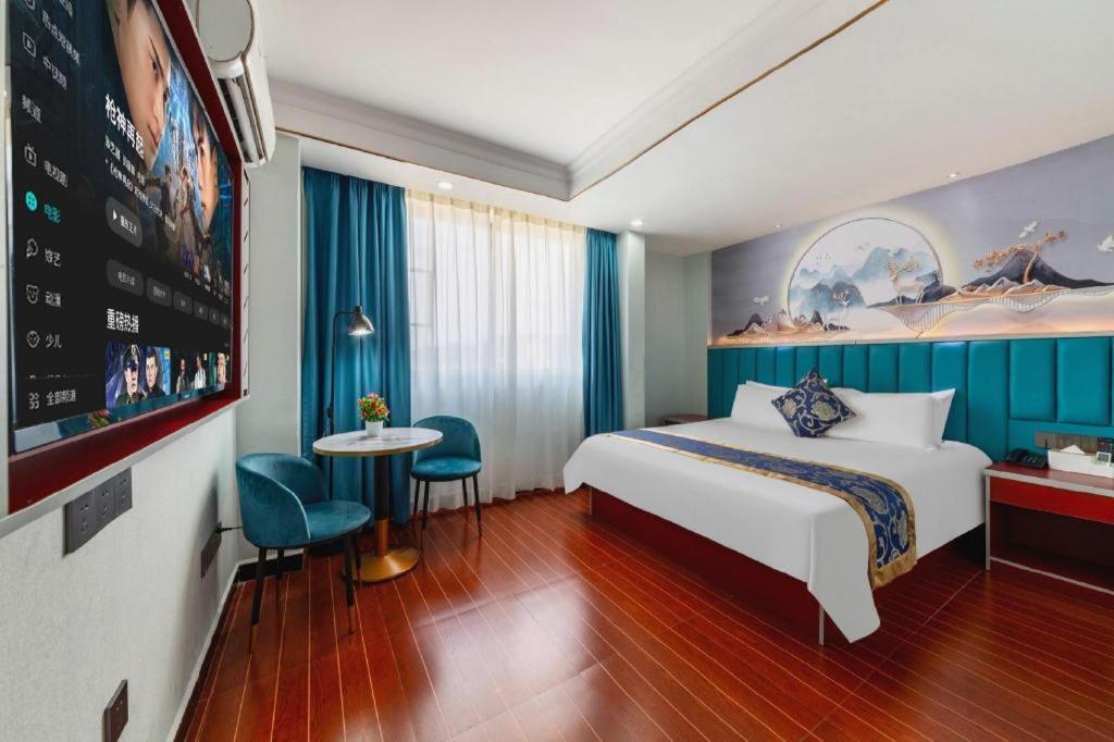 Yue Lai Yue Hotel 2*