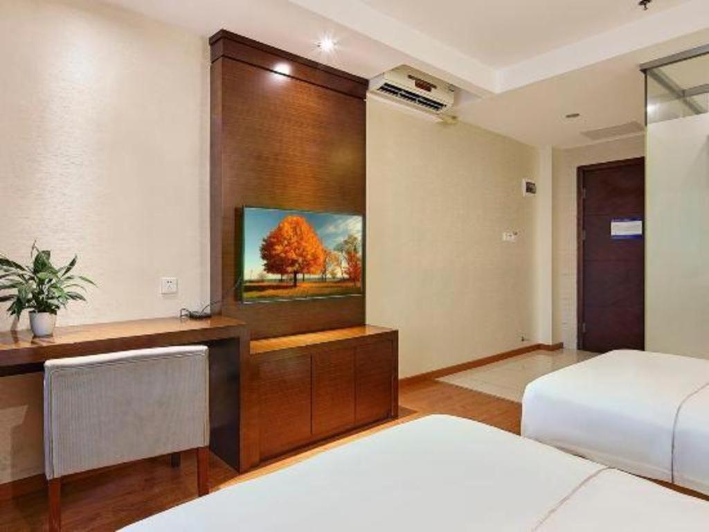 Hotel Insail Huangpu Dashadi Metro Station 3*
