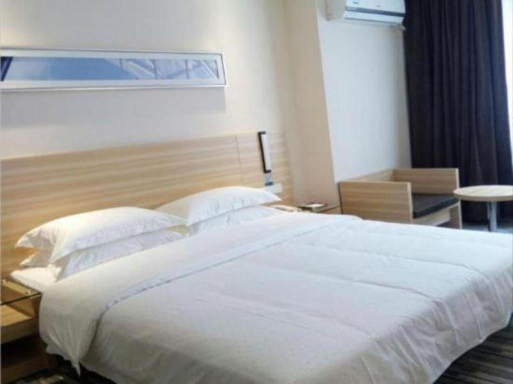Comfort Baiyun Moutain Yongtai Metro Station Hotel 2*