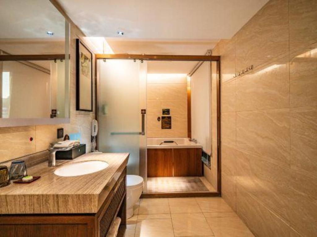 Helston Hotel 4*