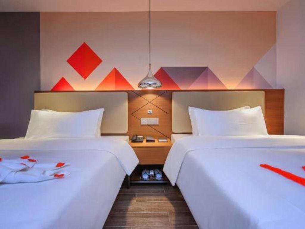 Borrman Railway Station Yuexiu Park Memorial Hall 3*