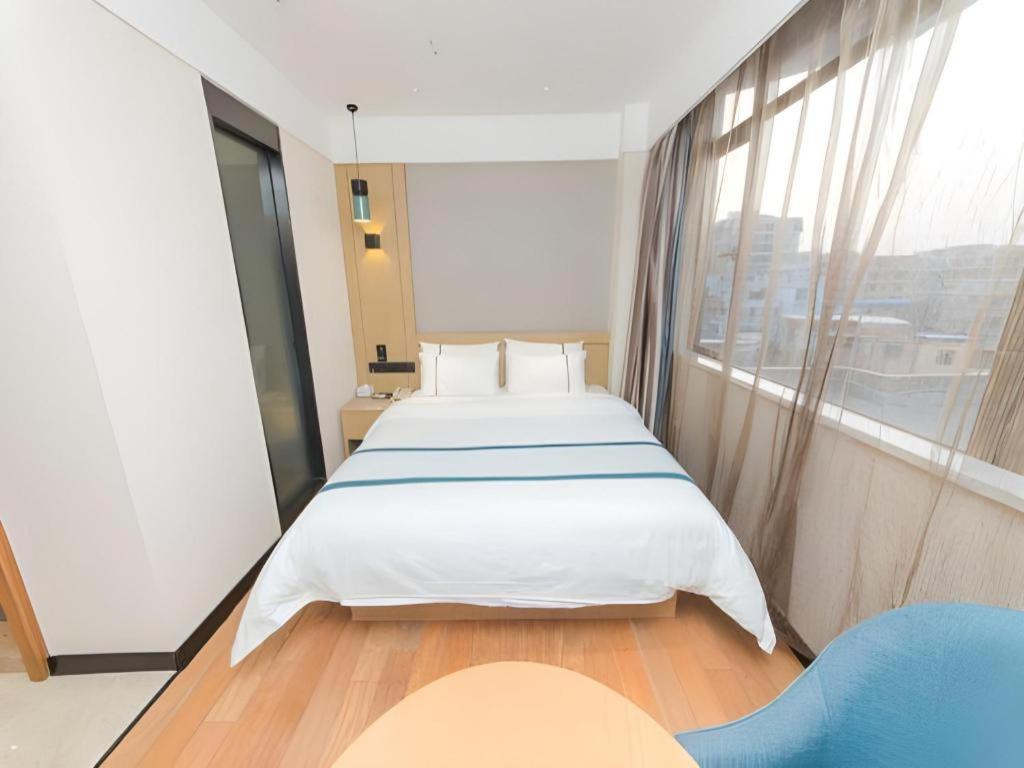 Comfort Panyu Qiaonan Aoyuan Plaza Hotel
