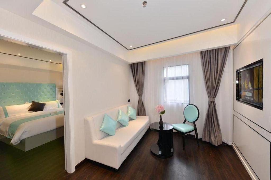 Xana Hotelle Tiyuxi Road Metro Station Branch Hotel 3*