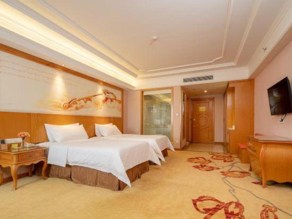 Vienna International Jichang Road Huangshi 4*