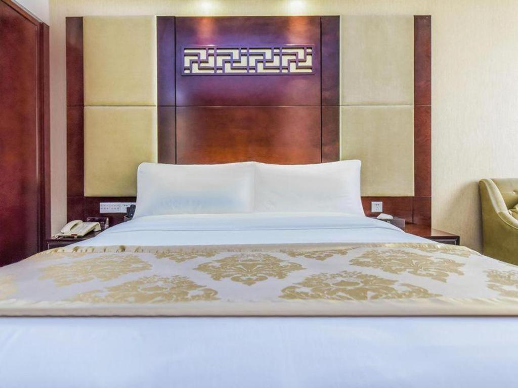 Boya Hotel 4*