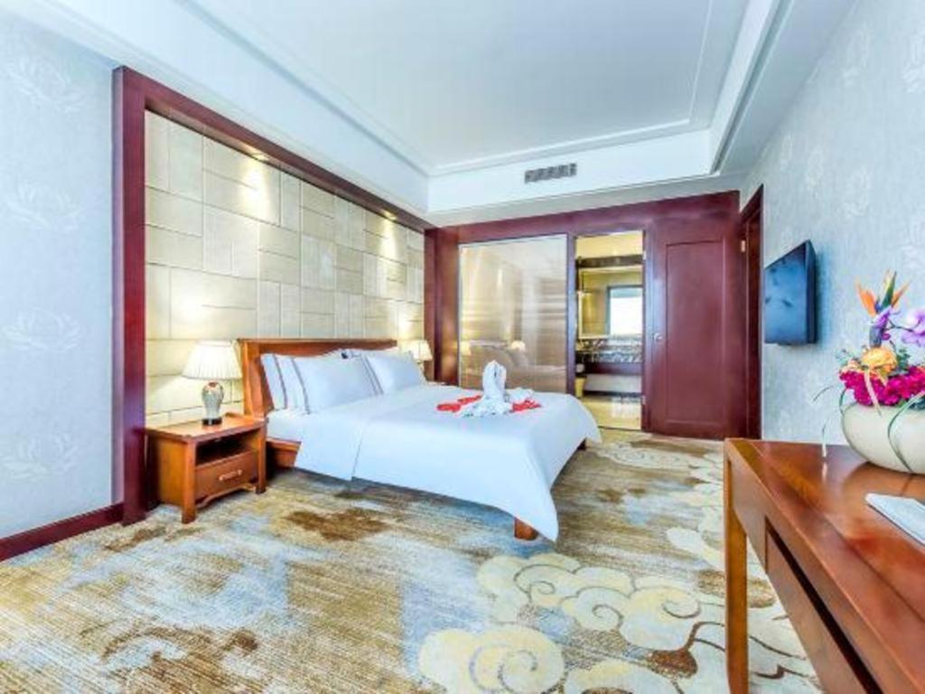 Boya Hotel 4*