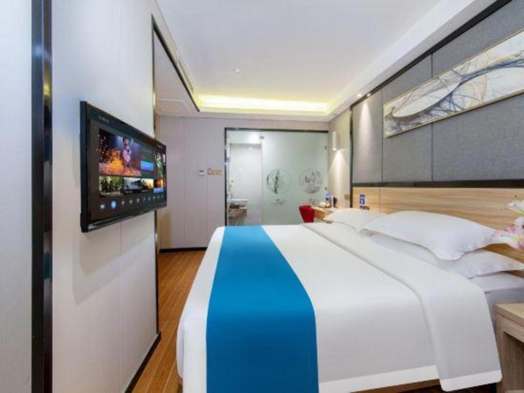 Wenxing Gangding Metro Station Branch Hotel