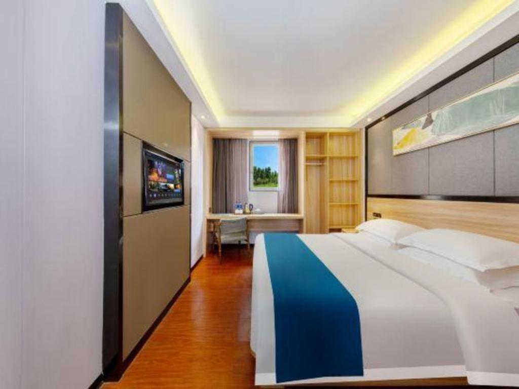 Hotel Wenxing Gangding Metro Station Branch 2*