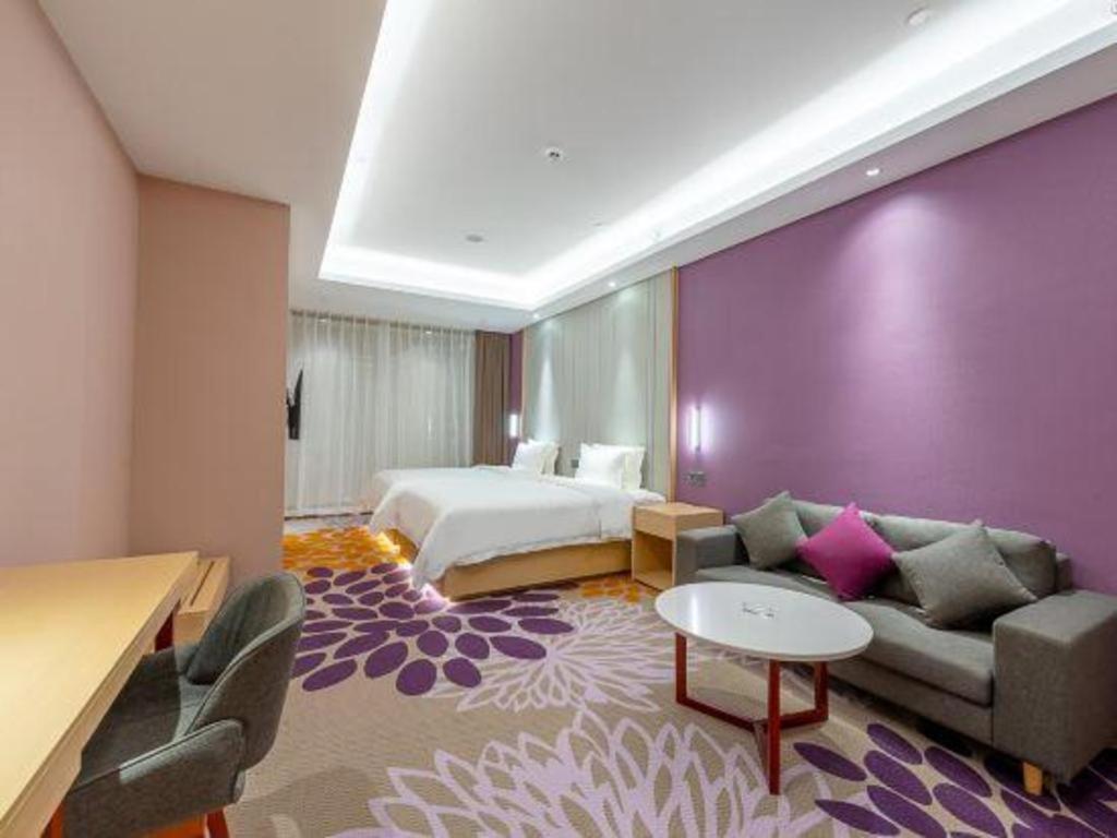 Lavande Zhihui Hotel 3*