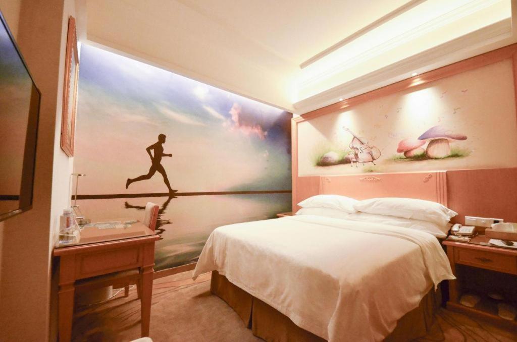 Hotel Vienna 3 Chebei Station 3*