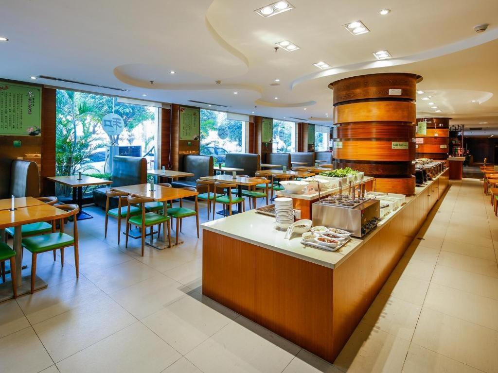 Hotel Poly 4*