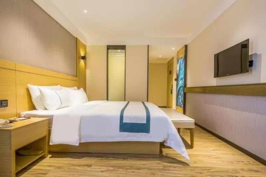 Hotel Comfort Shisanhang Shachong Metro Station 2*