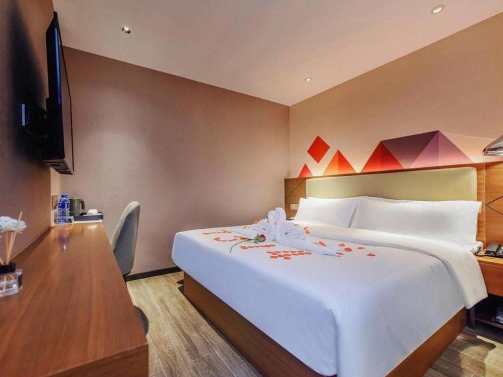 Borrman Railway Station Yuexiu Park Memorial Hall 3* Canton