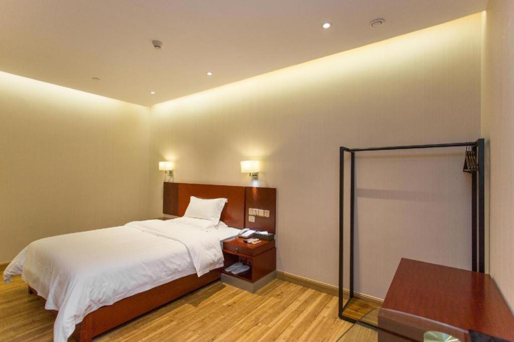 Hotel Pai North Gate Of Chimelong Zoo Guangzhou