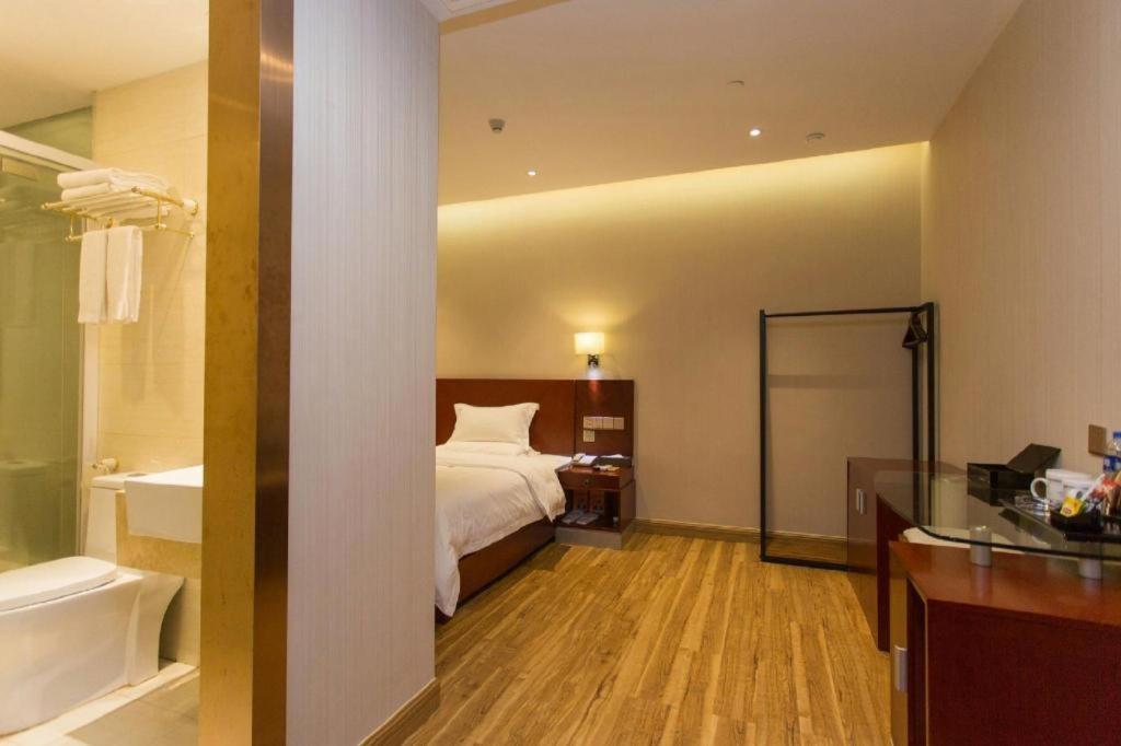 Hotel Pai North Gate Of Chimelong Zoo