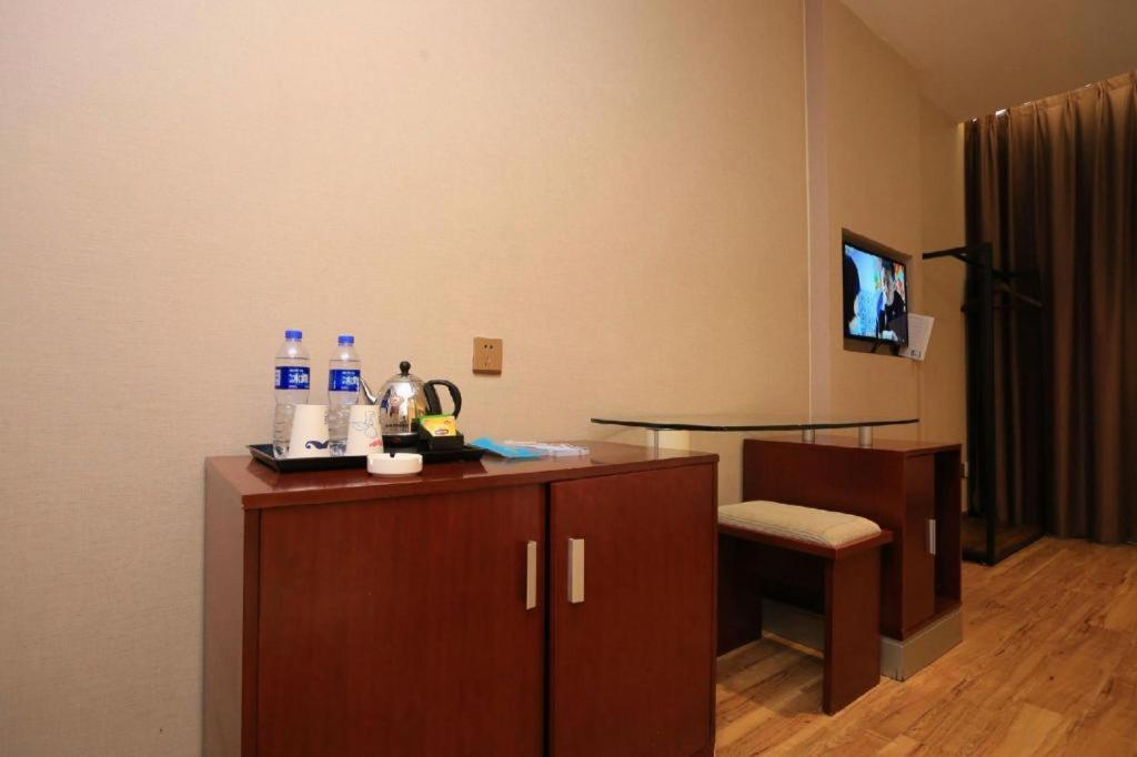 Hotel Pai North Gate Of Chimelong Zoo 2*