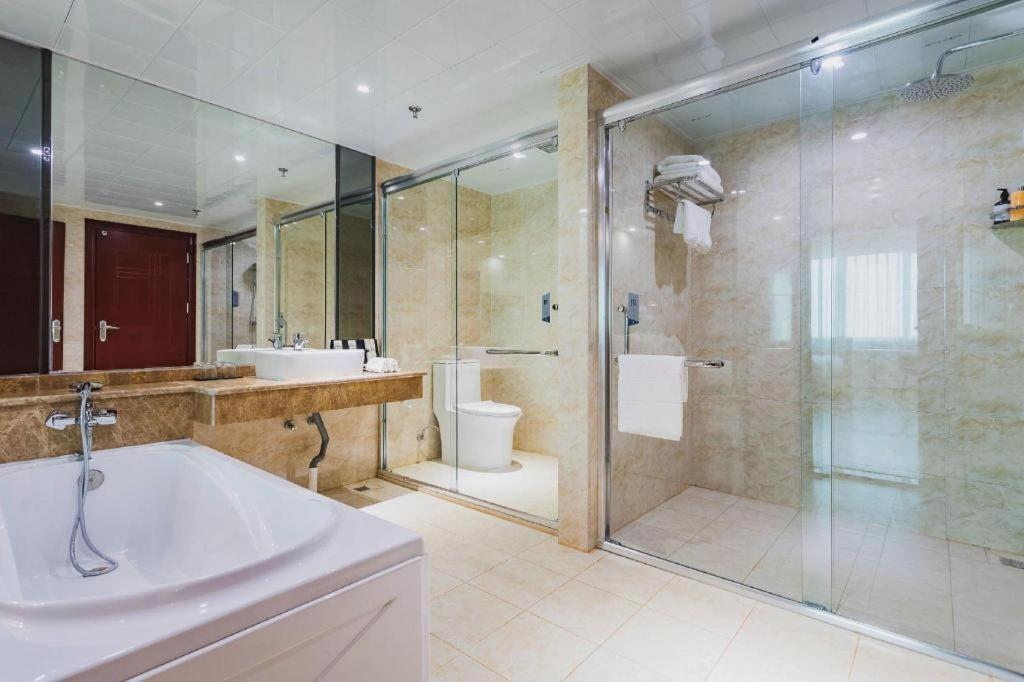 Hotel Borrman Tower Zhongda Metro Station Pazhou Exhibition Guangzhou