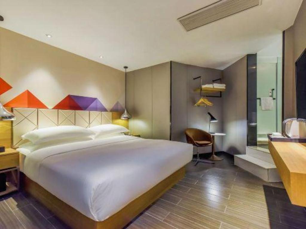 Borrman Quzhuang Metro Station Hotel 3*