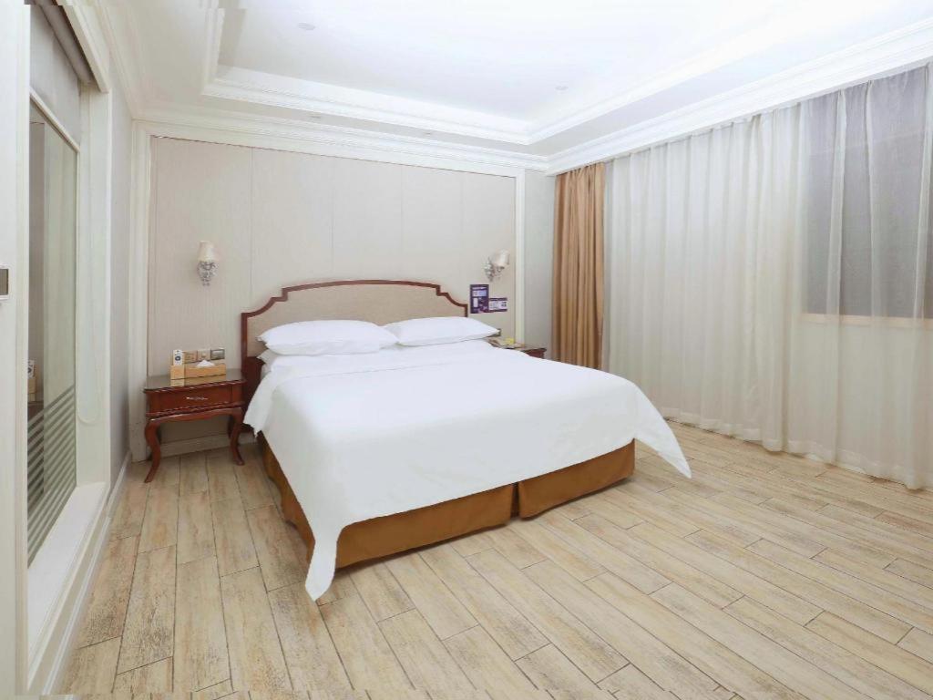 Vienna Baiyun College Jinyuan Plaza Hotel Guangzhou
