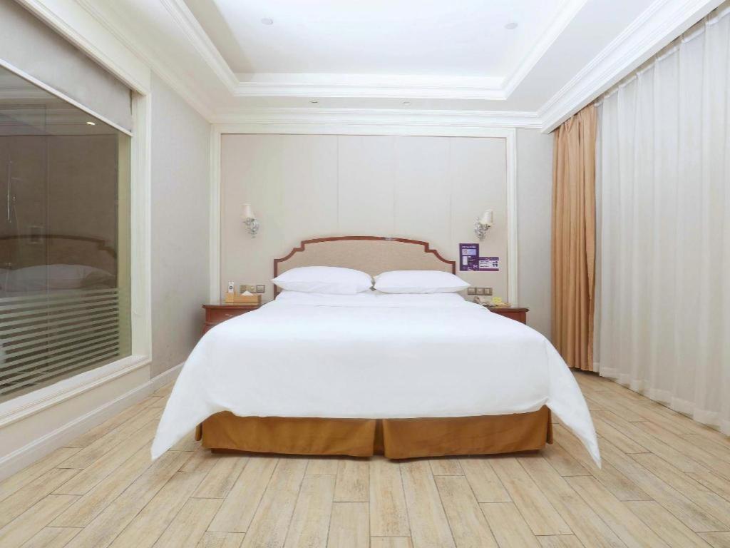 Hotel Vienna Baiyun College Jinyuan Plaza