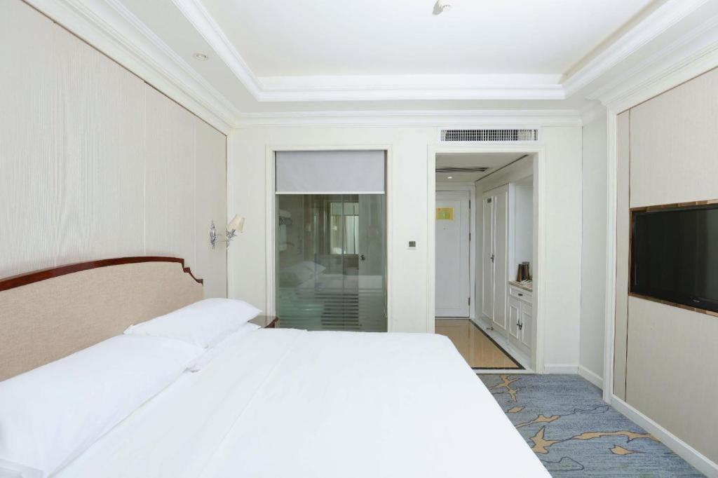Vienna Baiyun College Jinyuan Plaza Hotel Guangzhou