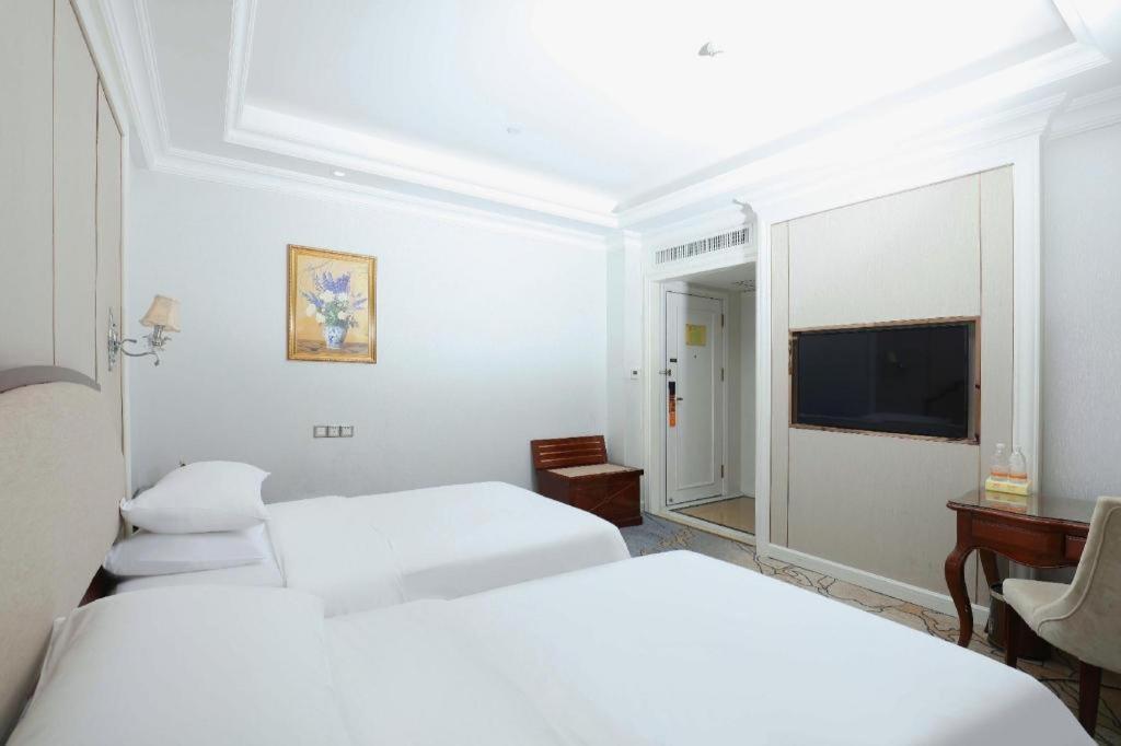 Hotel Vienna Baiyun College Jinyuan Plaza 3*