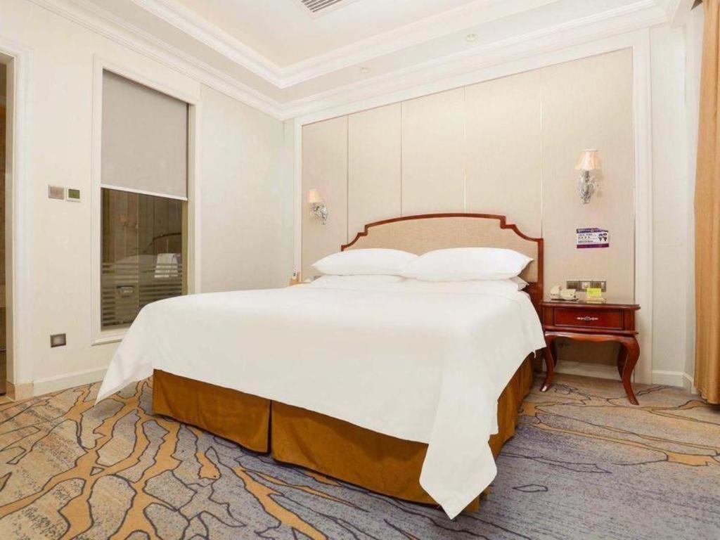 Hotel Vienna Baiyun College Jinyuan Plaza
