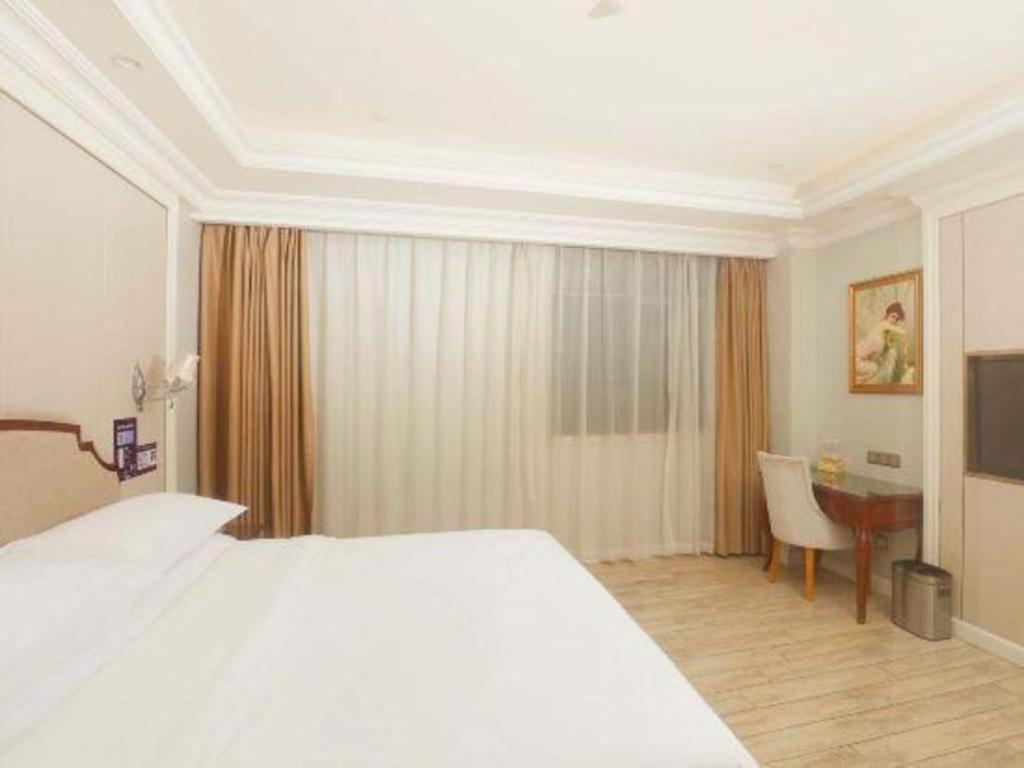 Vienna Baiyun College Jinyuan Plaza Hotel 3*