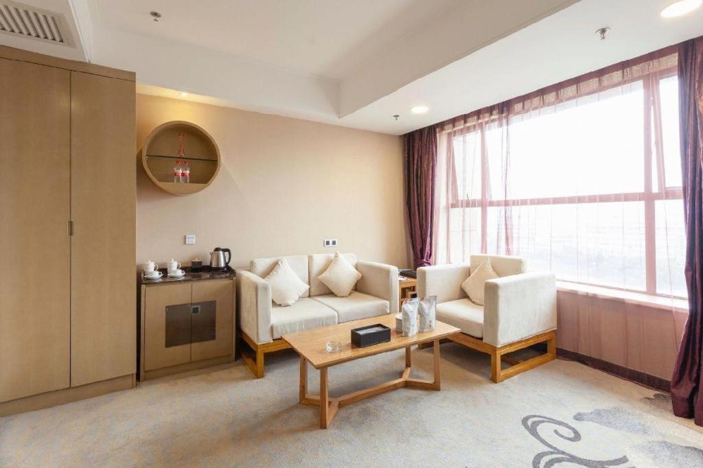 Rongjin Hotel 4*