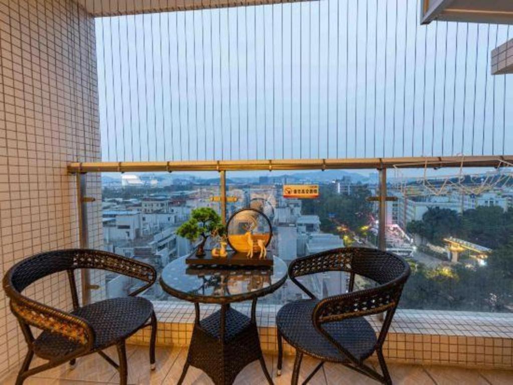 Junye International Hotel 4*