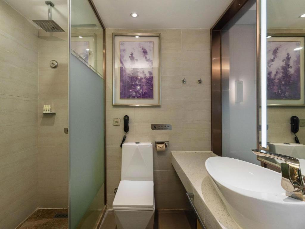 Hotel Lavande Fangcun Huadiwan Metro Station 4*