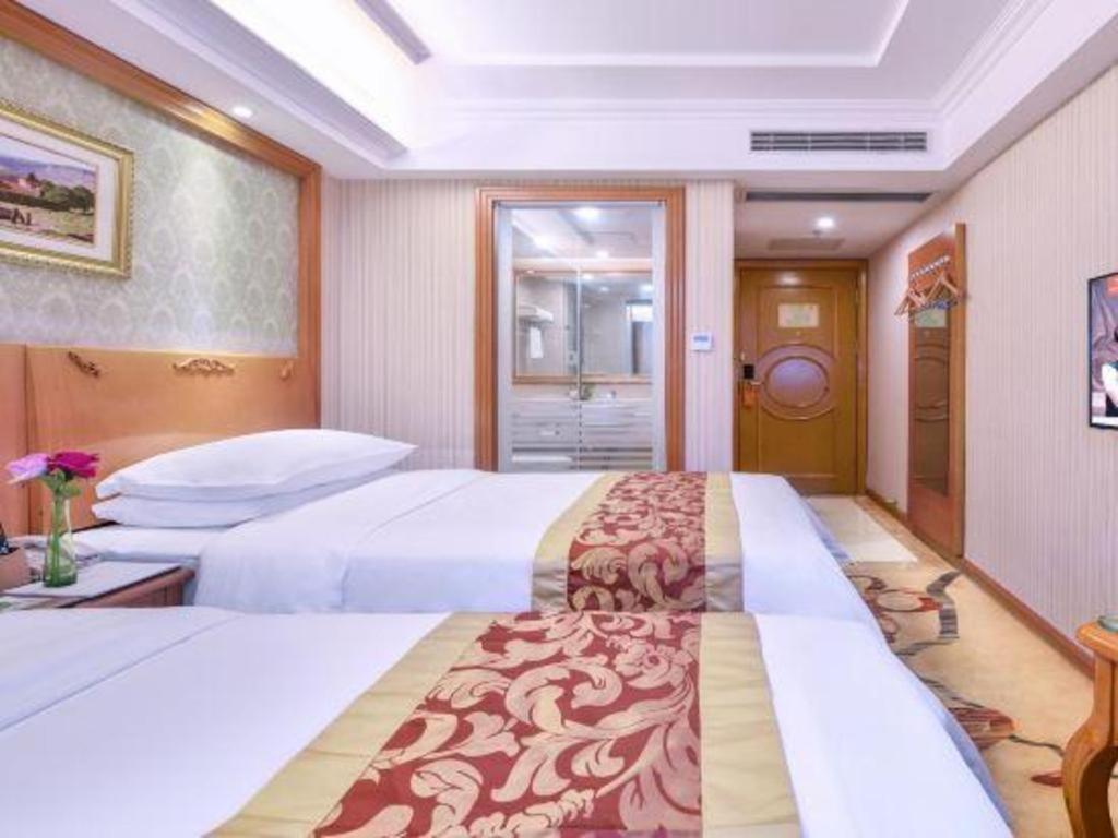 Hotel Vienna Tianhe South China Botanical Garden Metro Station