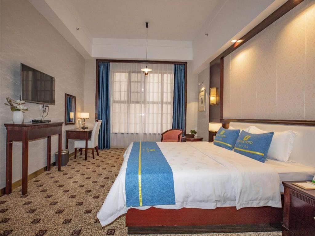 Hotel Junyue 4*