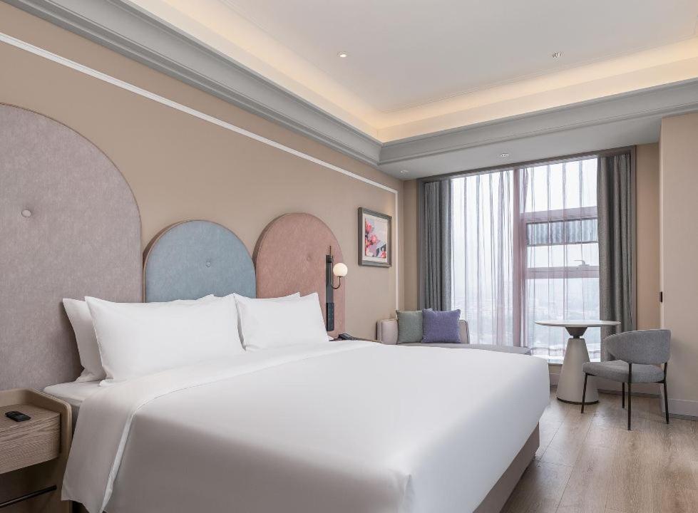 Mercure Financial 4*