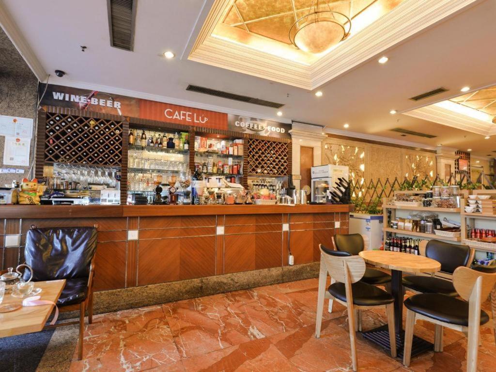 Hotel New Pearl River 4*