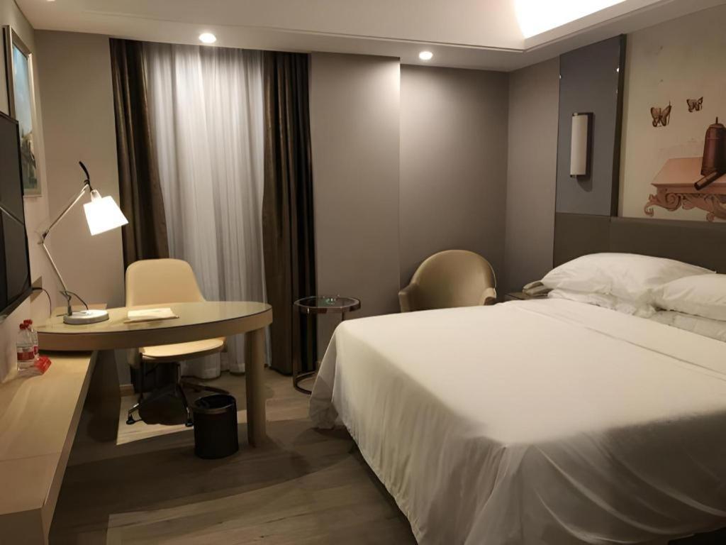 Hotel Vienna Panyu Square 3*
